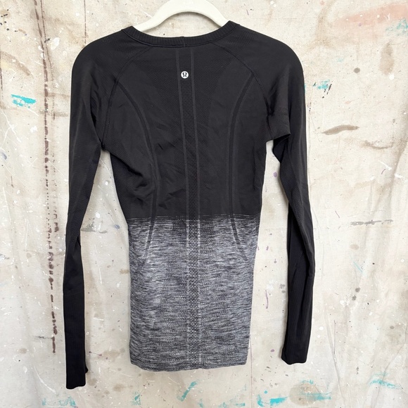 Lululemon Swiftly Tech Long Sleeve Crew, Black Gray Ombre - Picture 3 of 4